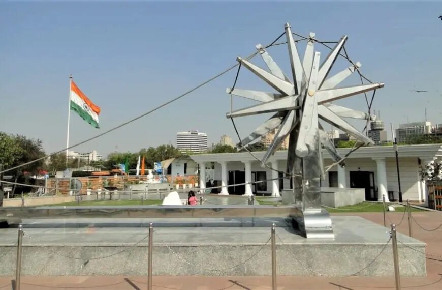 Center of Excellence for Khadi (CoEK) to showcase design directions for khadi