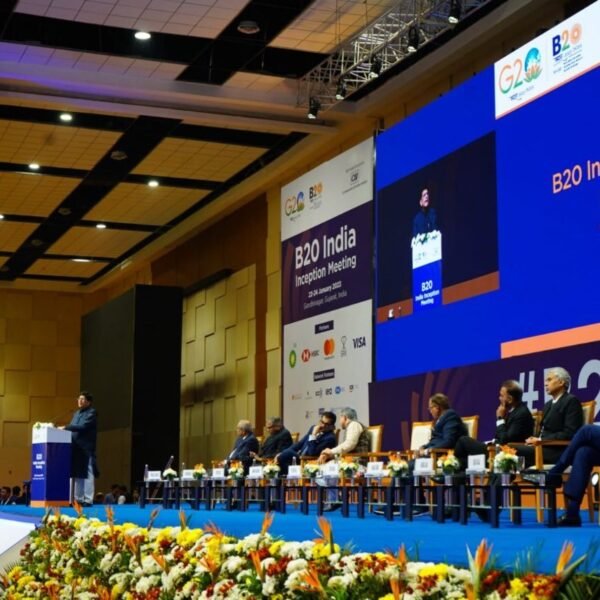 Shri Piyush Goyal asks businesses to adopt a sustainable and green approach in business practices