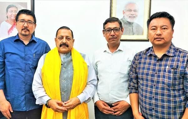 LAHDC Shri Tashi Gyalson calls on Union Minister Dr Jitendra Singh and discussed development issues