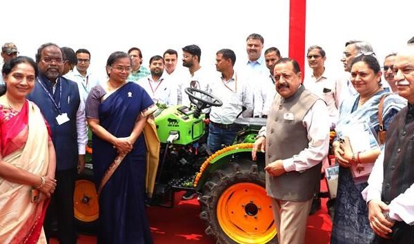 Dr Jitendra Singh launches the CSIR Prima ET11
