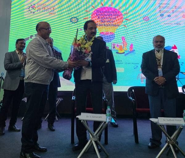 Shri S. Somanath, ISRO addressed Young minds in Students Innovation Festival – Space Hackathon at IISF 2023