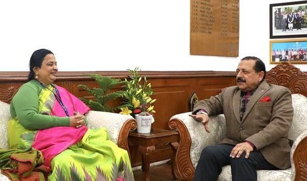 Delegation led by Jawaharlal Nehru University Vice Chancellor, Prof. Santishree Dhulipudi Pandit calls on Union S&T Minister Dr Jitendra Singh